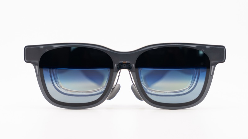 Eyedaptic EYE7, dark smart glasses with thick lenses